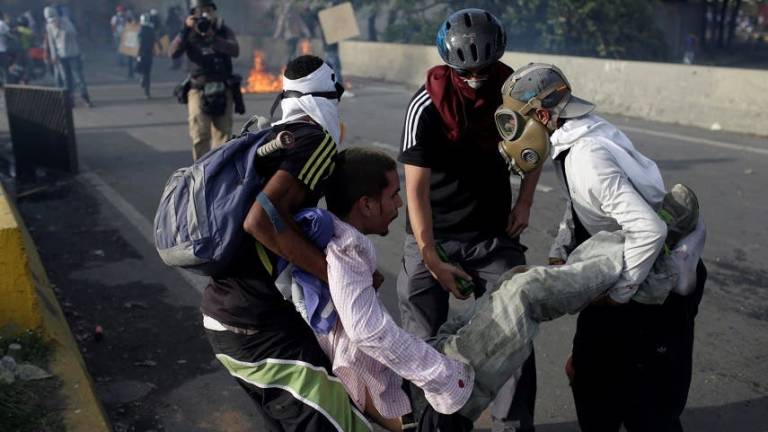 Oposición contabiliza 15.000 heridos tras 63 días de protestas en Venezuela