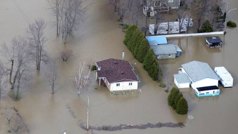 Cuatro desaparecidos en Quebec tras inundaciones en Canadá