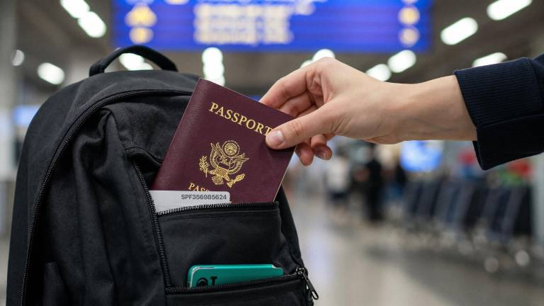 El Departamento de Estado de EE.UU. puede anular el pasaporte por deudas, ¿de qué se trata?