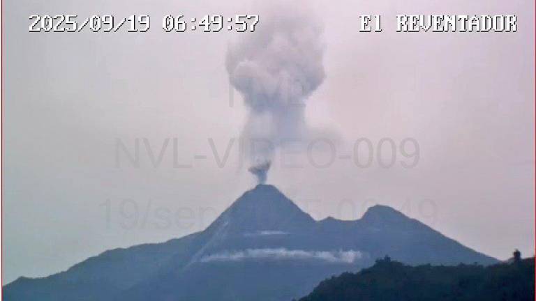 Volcán Reventador registra emisiones de material piroclástico y mantiene la alerta en Napo