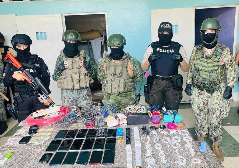 $!Militares y policías en estado de vulnerabilidad recibirán bono.