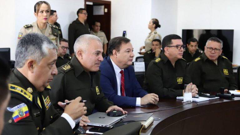 Generales continúan en la Policía pese a desvinculación anunciada por Lasso, por el caso María Belén Bernal