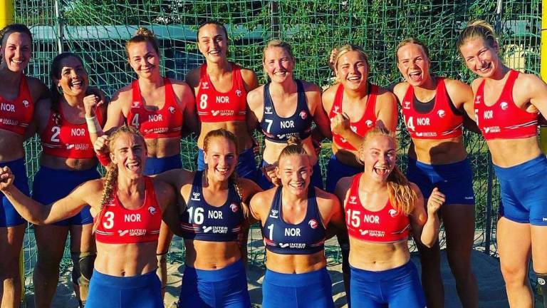 Pink se ofrece a pagar la multa de la Selección de Noruega tras protesta por el uniforme