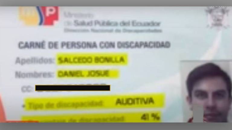 Se descubre que la red que operó en hospitales del IESS vinculada a Salcedo también portaba carnés de discapacidad