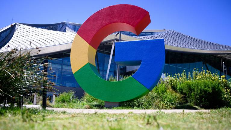 Gobierno anuncia acuerdo con Google para modernizar los servicios públicos