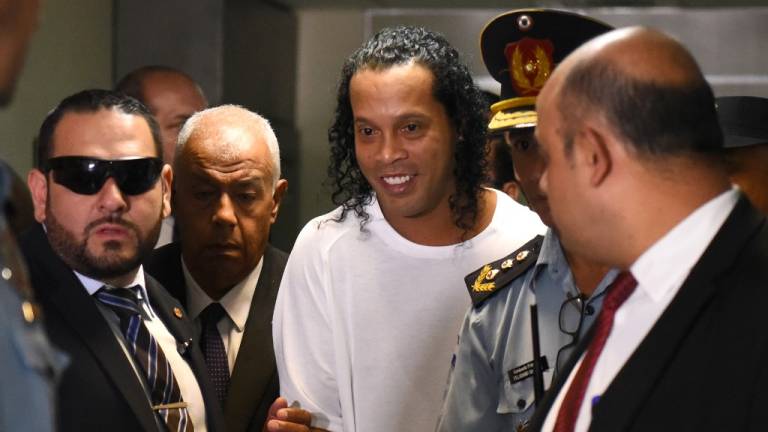 Se filtró una foto de Ronaldinho tras pasar su tercera noche detenido en Paraguay