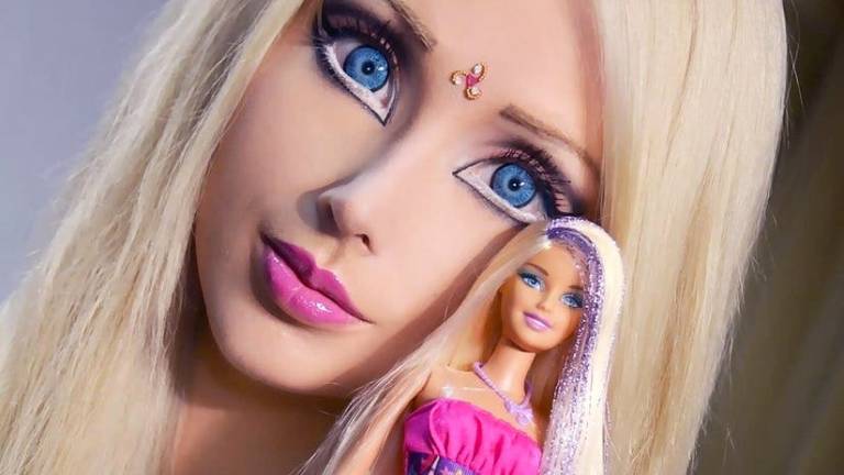 Cómo lucía la &quot;Barbie Humana&quot; antes de todas sus operaciones