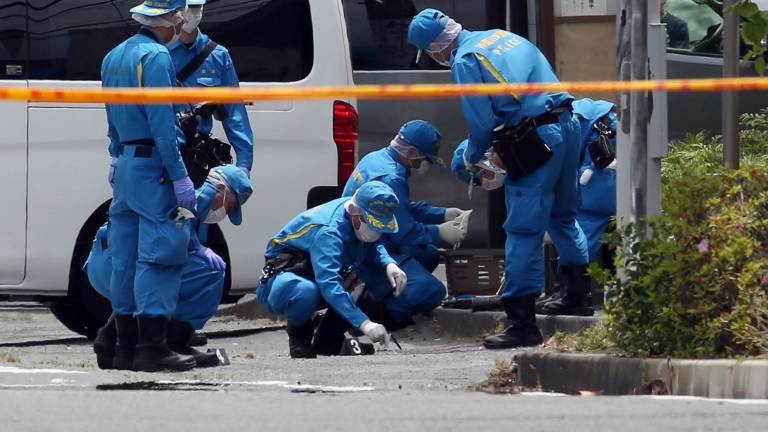 13 niños son apuñalados en Japón en una estación de bus