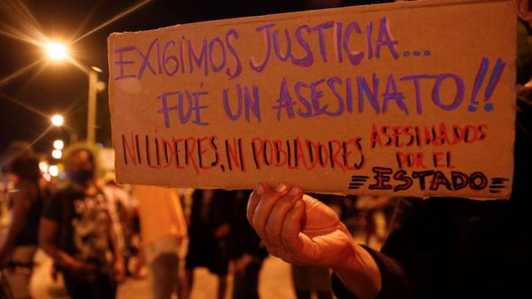 Disturbios en varias ciudades en protesta contra violencia policial en Bogotá