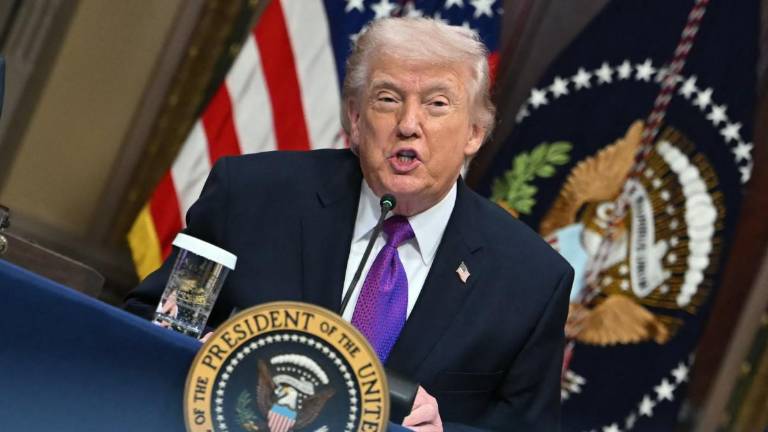 Estados Unidos publica archivos del FBI sobre acusaciones contra Donald Trump relacionadas con Jeffrey Epstein