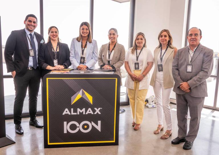 $!(De izquier a derecha) Equipo de Almax: Francisco Quiroz, coordinador de Marketing; Gabriela Baquerizo, asesora de ventas; Priscilla Ortega, jefe de Ventas; María Fernanda Pesantes, Priscilla Cedeño, María Gabriela Navarette y Antonio Contreras, asesores de Ventas.