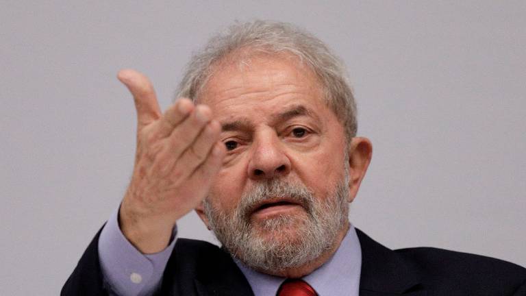 Lula pide anticipar elecciones ante un Brasil "desgobernado"
