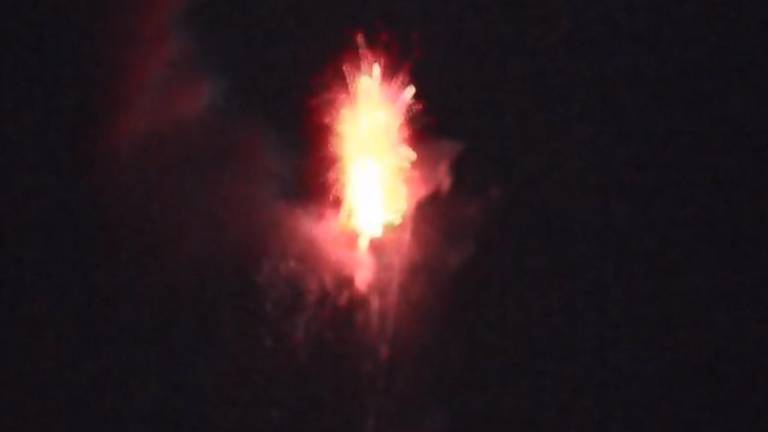 Video registra flujo de lava que desciende del volcán Sangay