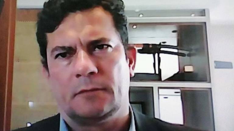 Sergio Moro cuestiona a Bolsonaro en la lucha contra la corrupción