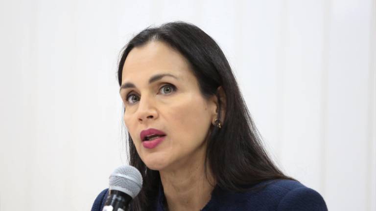 Ecuador vende 350 MW de energía a Colombia, anuncia Inés Manzano