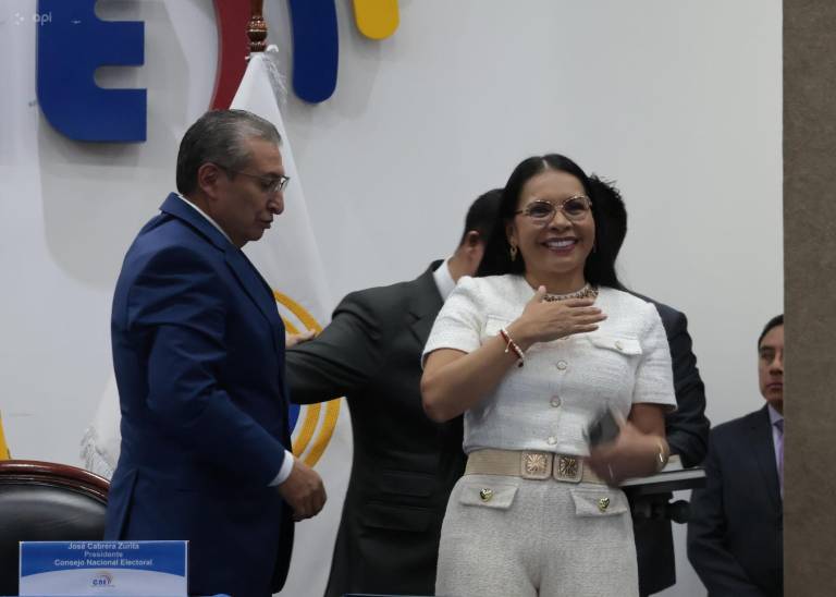 $!Salida de Diana Atamaint de la Presidencia del CNE.