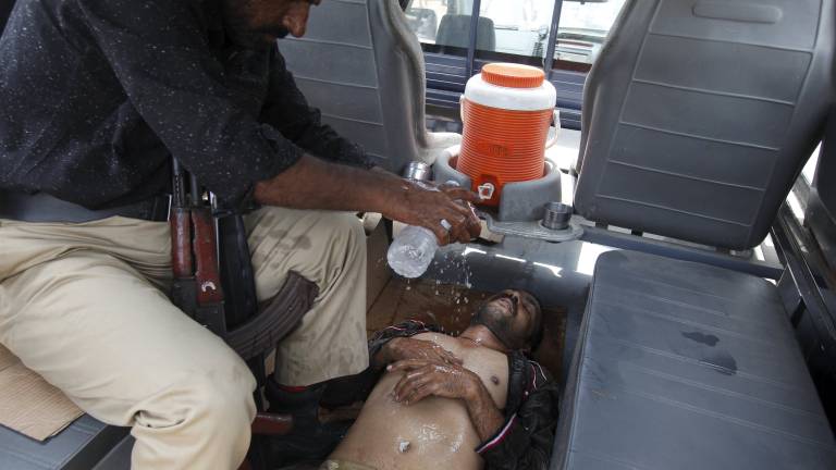 Ola de calor causa 859 muertos en Pakistán