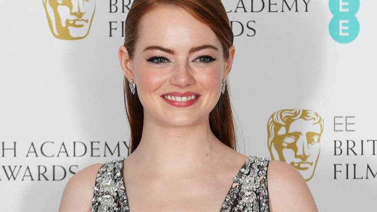 Presidente Solís toca "City of Stars" para invitar a Emma Stone a Costa Rica