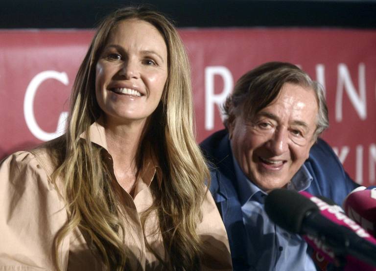 $!Richard Lugner en el 2019 fue a la Opera Ball de Vienna junto a la modelo Elle Macpherson.