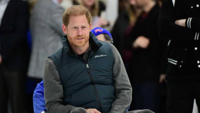 El príncipe Harry de Gran Bretaña, duque de Sussex, asiste al campo de entrenamiento de invierno Invictus Games Vancouver Whistler 2025's One Year to Go en Whistler, Columbia Británica, Canadá, el 16 de febrero de 2024.