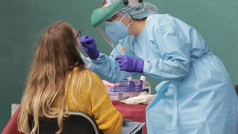 Inmunidad al COVID-19 decae &quot;muy rápidamente&quot;: ¿cuánto dura la protección por anticuerpos?