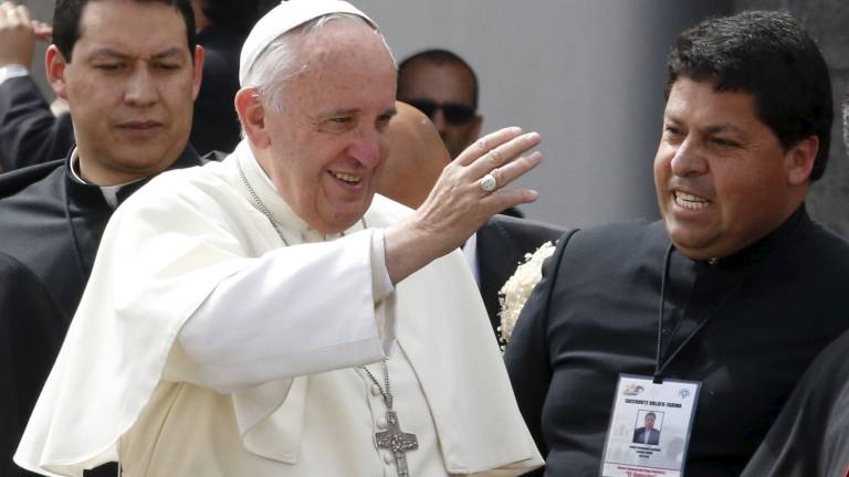 El papa se despidió impresionado por la participación