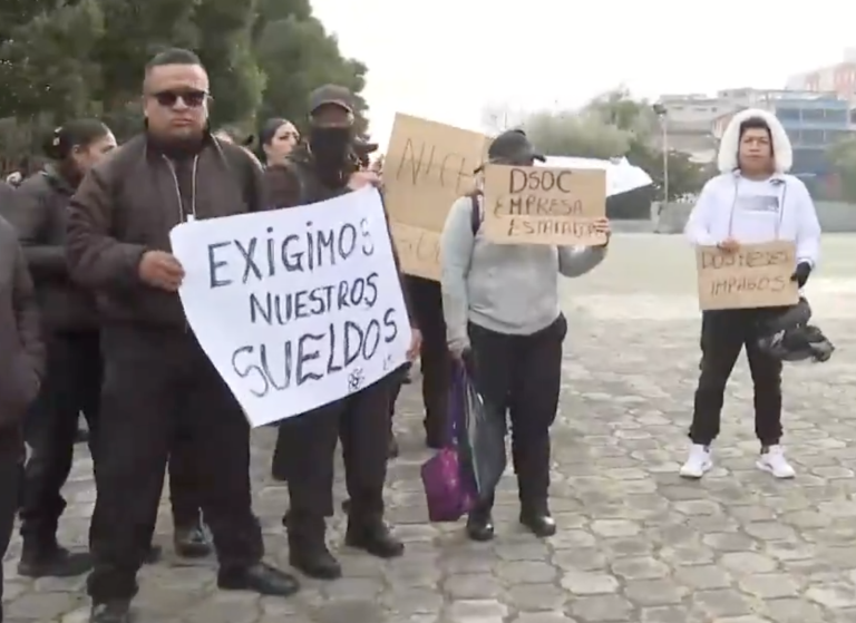 $!Guardias protestaron en el Hospital Eugenio Espejo por falta de sueldos.