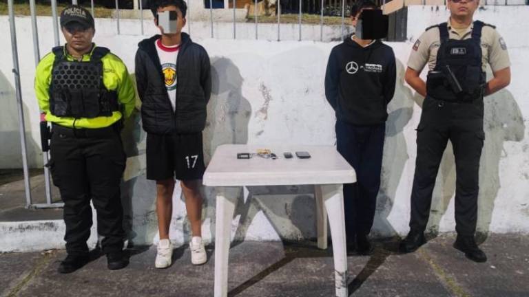 Tiroteo dentro de colegio en Quito obliga a suspender clases presenciales: hay dos adolescentes aprehendidos