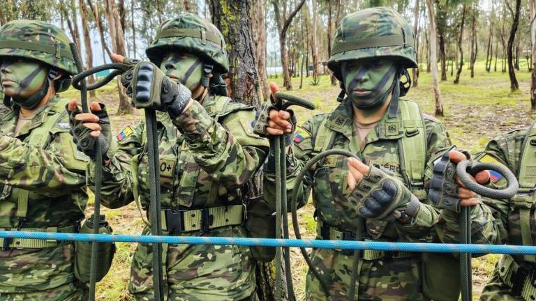 El acuartelamiento brinda a los postulantes formación en áreas técnicas y de seguridad.