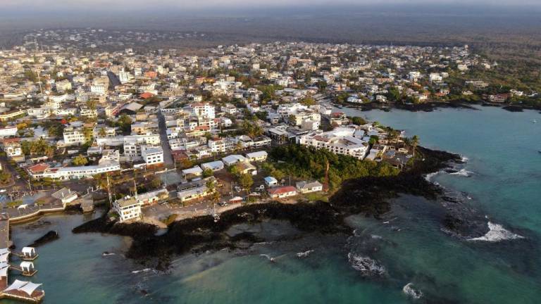 Galápagos se recupera: recibe en primera mitad de 2022 casi tantos turistas como todo 2021
