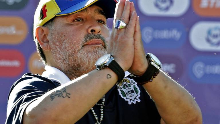 Maradona tuvo cuidados médicos deficientes e inadecuados, según informe judicial