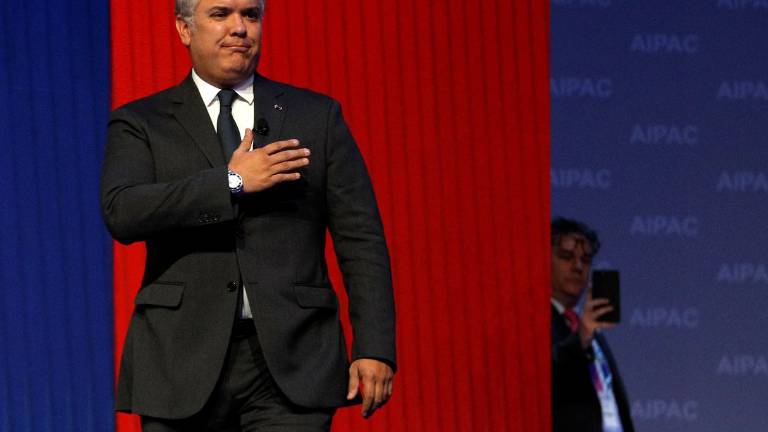 Piden investigar al presidente de Colombia por supuestos delitos electorales