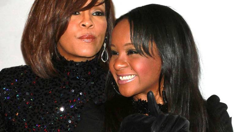 Familiares tienen pocas esperanzas de que la hija de Whitney Houston se recupere