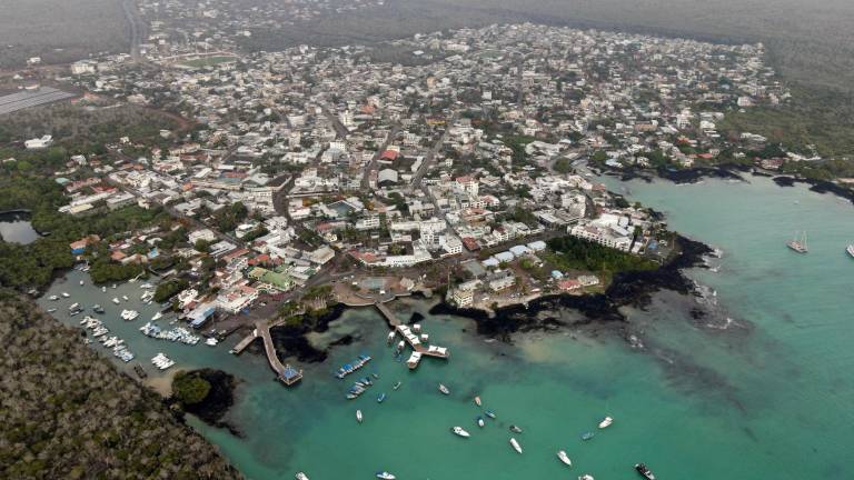 Galápagos recibe en primera mitad de 2022 casi tantos turistas como todo 2021