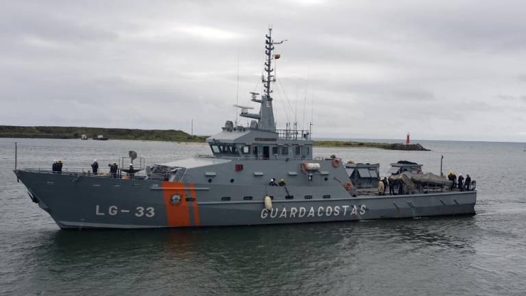 Armada ecuatoriana refuerza los controles para evitar la pesca ilegal