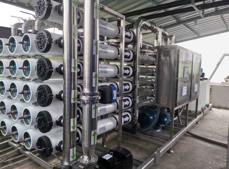 $!Los sistemas de ósmosis inversa de Aquaysistemas se usan para desalinizar el agua de mar y remover materia orgánica.