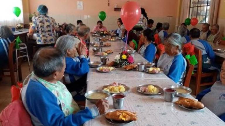 Alerta en Alausí por masivo contagio de adultos mayores en ancianato: hay tres muertos y una contagiada de 106 años