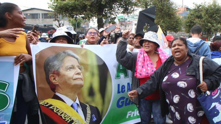 Simpatizantes de Lasso se reúnen cerca de la Asamblea; organizaciones también anuncian marcha en contra