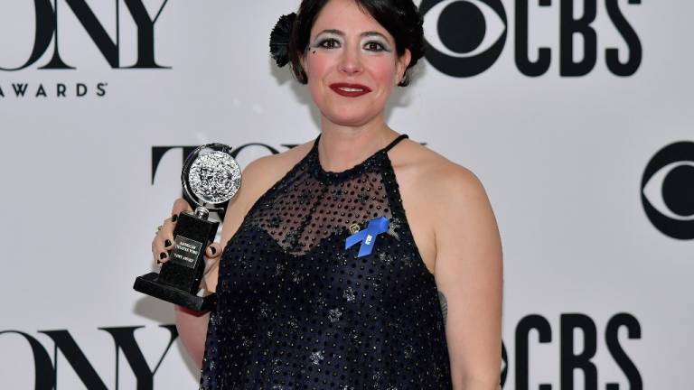 Única mujer nominada en dirección triunfa en Premios Tony