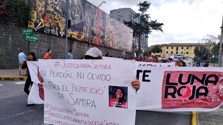 Ecuador celebra Día de la Mujer con demandas contra la violencia