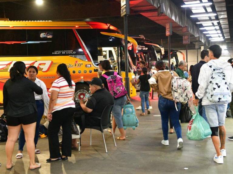 $!Se retoman las actividades nocturnas en Guayaquil y otras ciudades tras el fin del toque de queda.