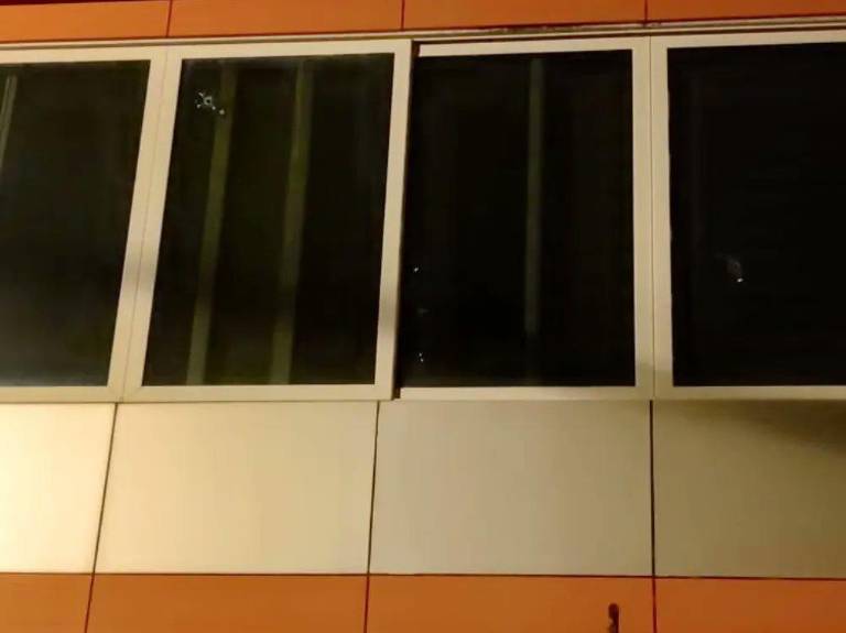 $!Frickson Erazo sufre atentado: queman camioneta del exfutbolista y disparan contra su casa