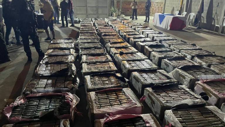 Policía decomisó más de nueve toneladas de cocaína, valorada en 450 millones de dólares, en Guayaquil