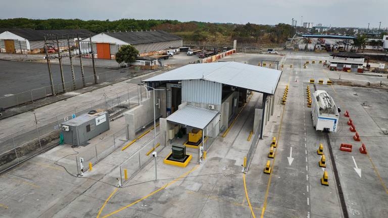 Escáneres de última generación funcionan en el puerto marítimo de Guayaquil