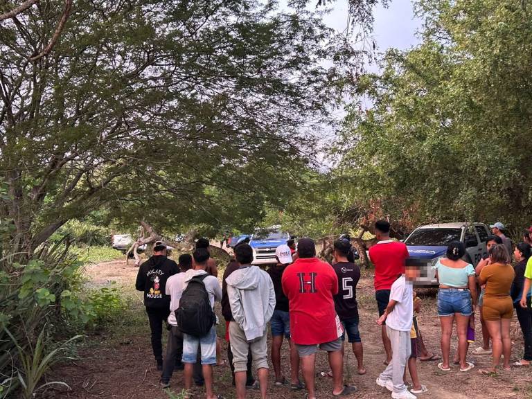 $!Hallan seis cuerpos calcinados en Santa Elena.