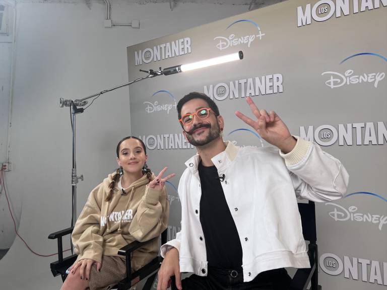 $!La cantante Eva Luna Montaner y su esposo el cantante colombiano Camilo posan para Efe durante una entrevista hoy, en Miami, Florida (EEUU).