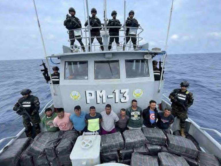 $!Nayib Bukele informa captura de ecuatorianos con millonario cargamento de cocaína