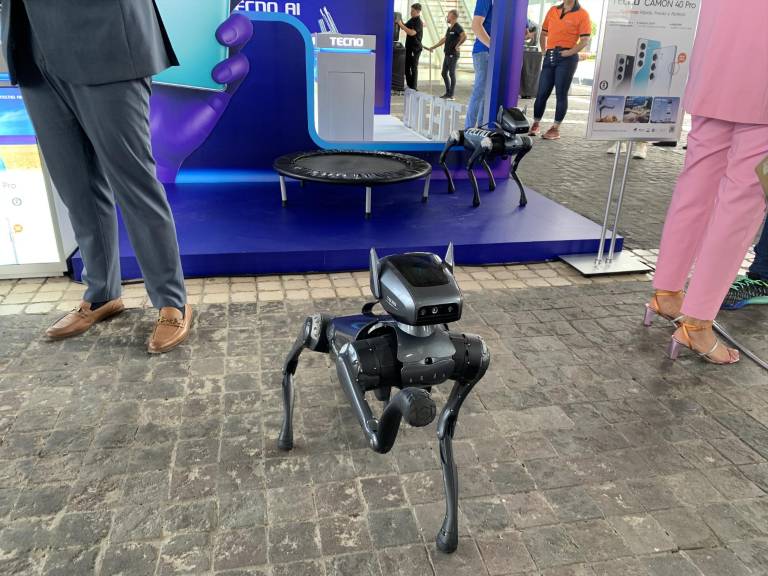 $!Dynamic 1o tambien conocido como Tegui, un perro robot desarrollado por Tecno.