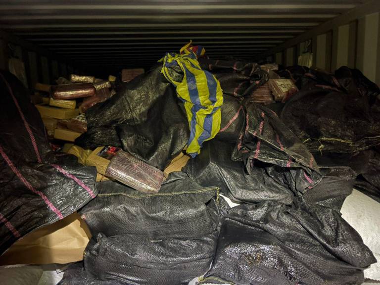 $!Fotografía que muestra los empaques con cocaína incautados.