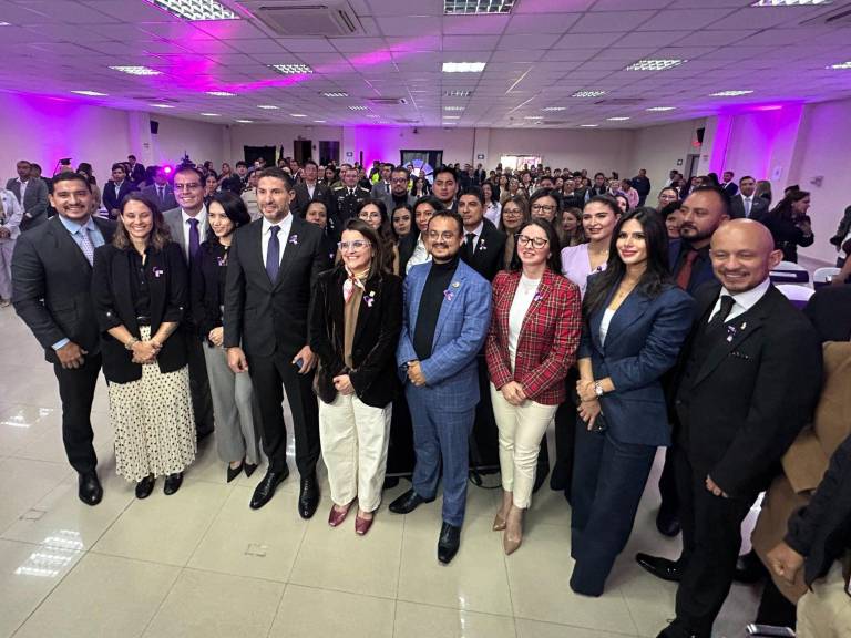 $!Presentación del 'Botón Violeta'.